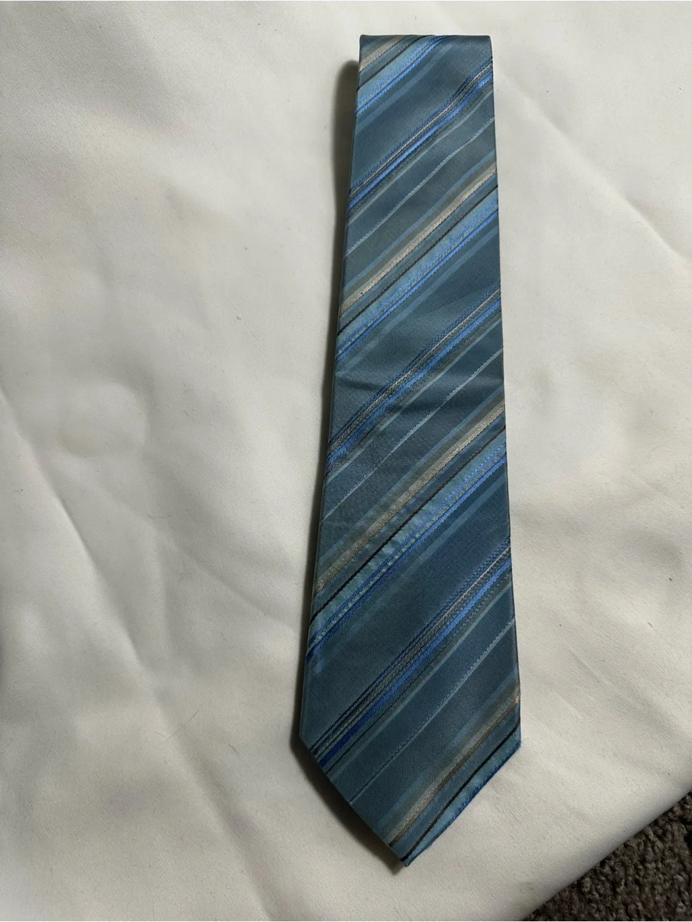 Van Heusen three van